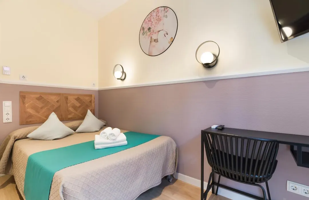 Hostal Evocare Madrid-1